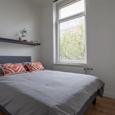 Stads Apartment *